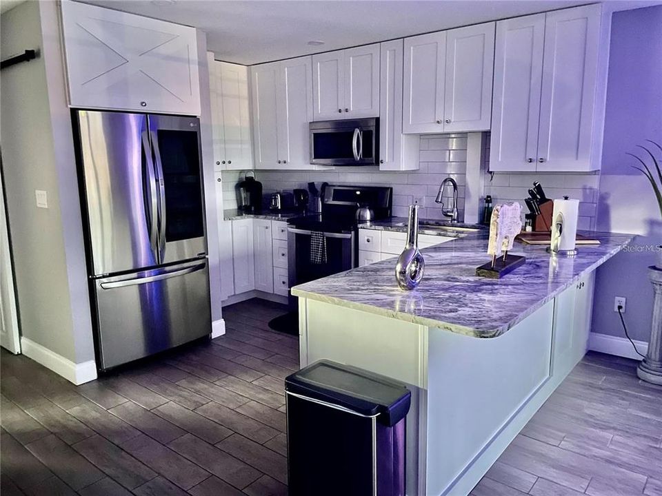 For Sale: $194,940 (1 beds, 1 baths, 675 Square Feet)