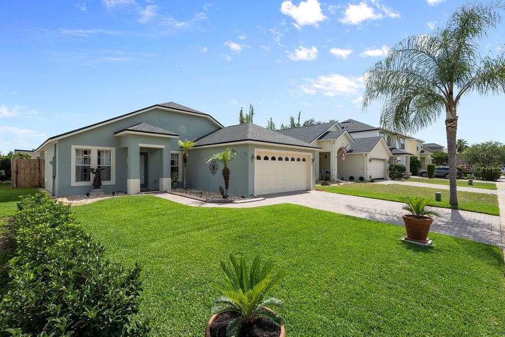 Activo con contrato: $349,900 (3 camas, 2 baños, 1675 Pies cuadrados)