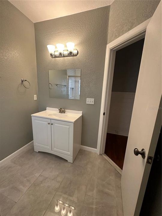 Active With Contract: $2,100 (2 beds, 2 baths, 1200 Square Feet)