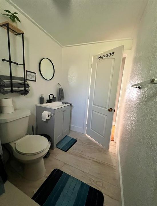 В аренду: $1,800 (2 спален, 1 ванн, 950 Квадратных фут)