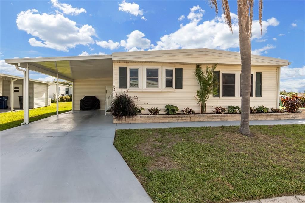 For Sale: $189,900 (2 beds, 2 baths, 1008 Square Feet)
