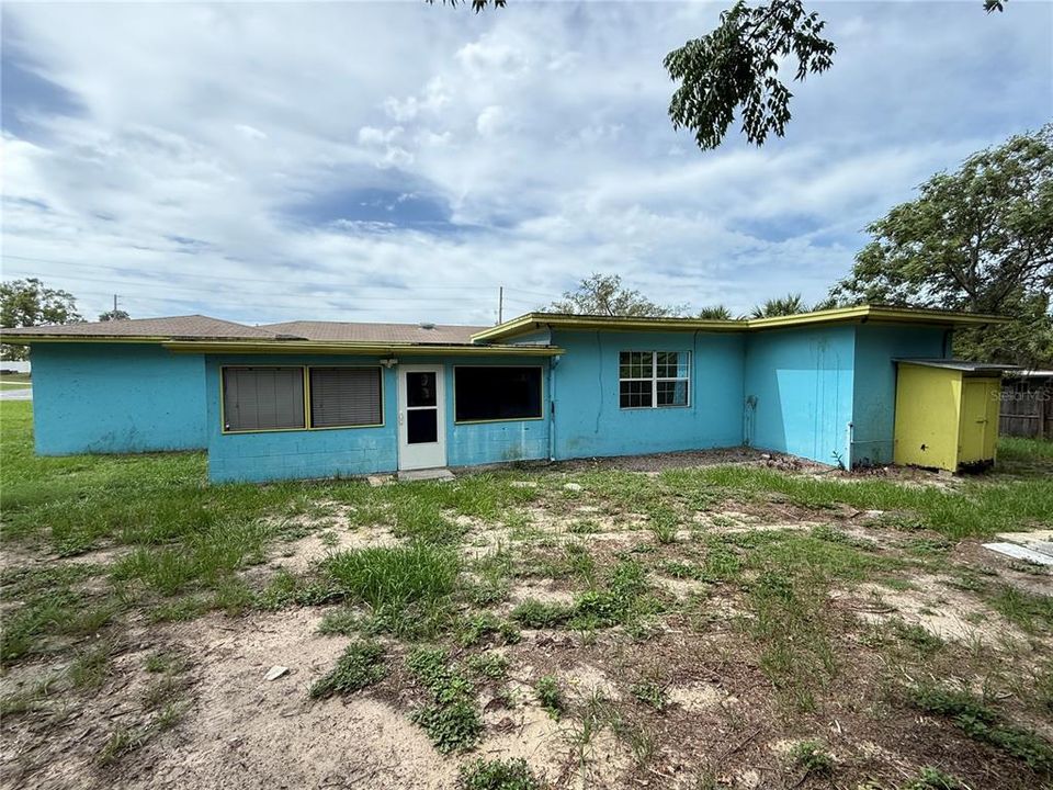 For Sale: $225,000 (5 beds, 3 baths, 2770 Square Feet)