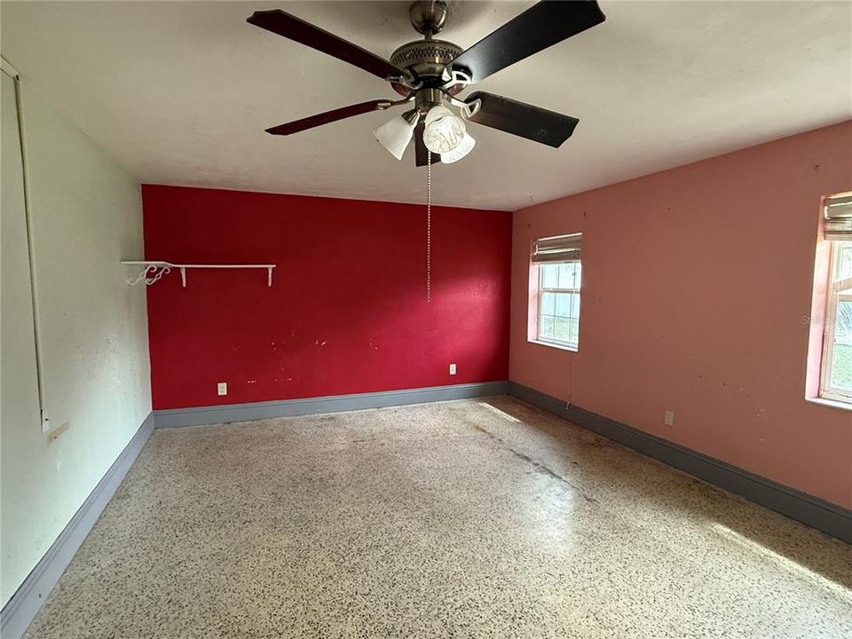 For Sale: $225,000 (5 beds, 3 baths, 2770 Square Feet)