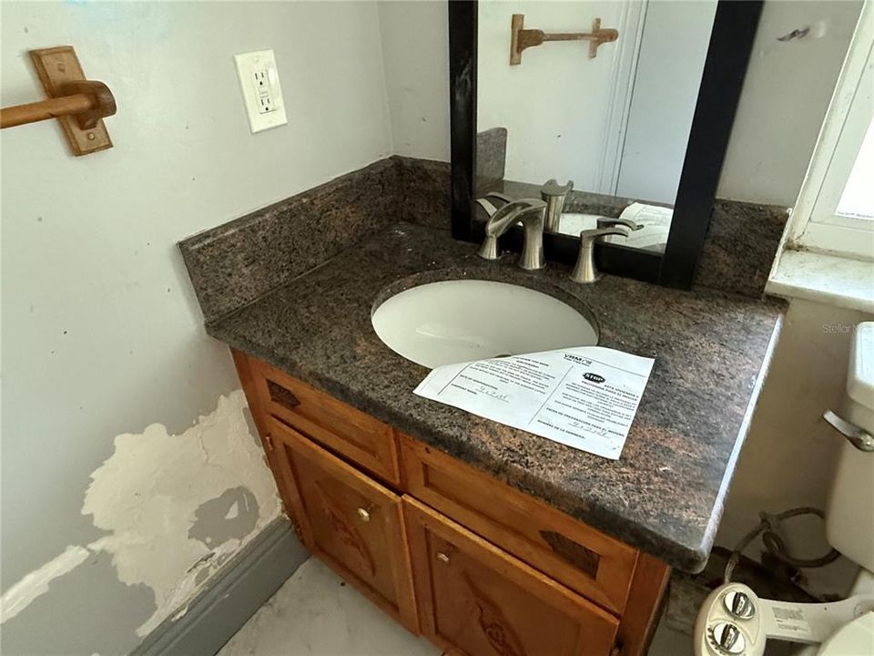 For Sale: $225,000 (5 beds, 3 baths, 2770 Square Feet)