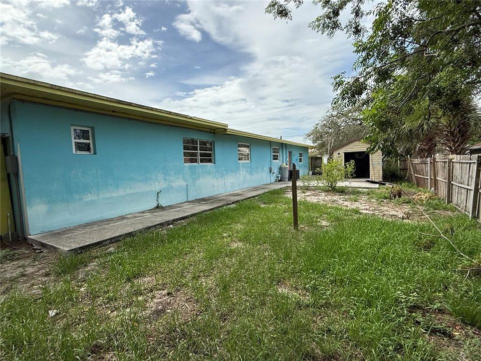 For Sale: $225,000 (5 beds, 3 baths, 2770 Square Feet)