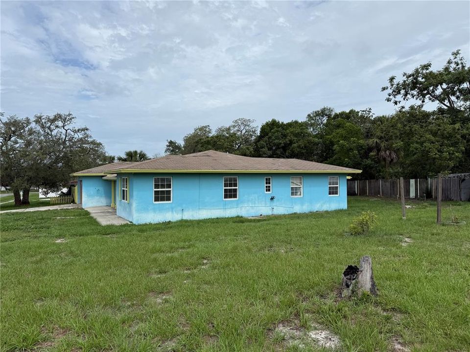 For Sale: $225,000 (5 beds, 3 baths, 2770 Square Feet)