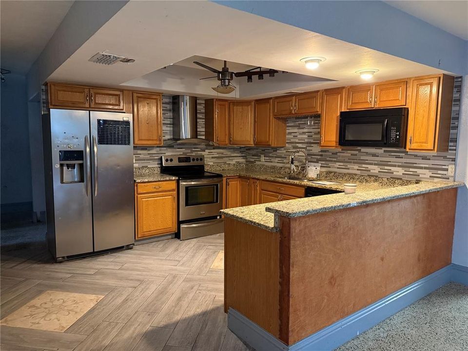 For Sale: $225,000 (5 beds, 3 baths, 2770 Square Feet)
