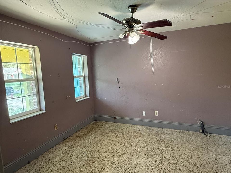 For Sale: $225,000 (5 beds, 3 baths, 2770 Square Feet)