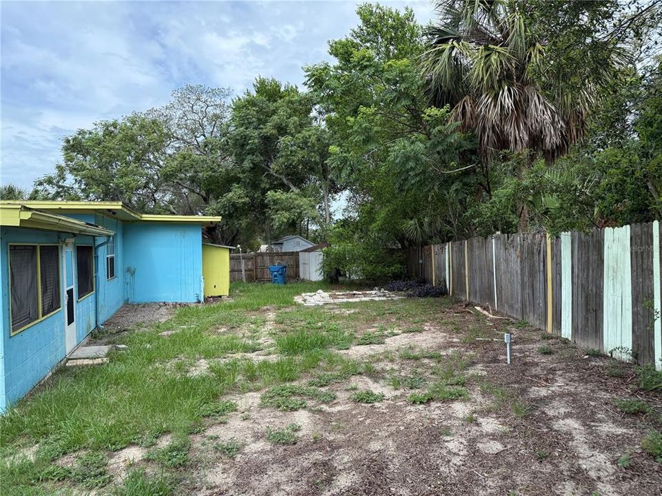 For Sale: $225,000 (5 beds, 3 baths, 2770 Square Feet)