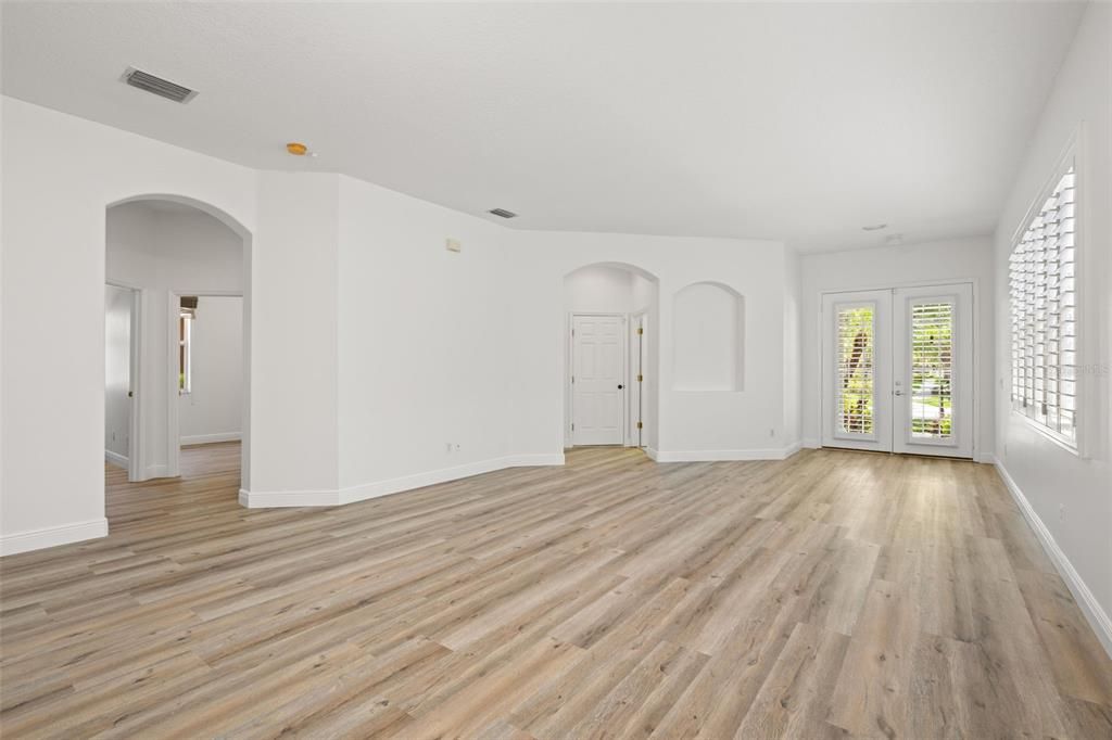 For Rent: $3,800 (3 beds, 2 baths, 2113 Square Feet)