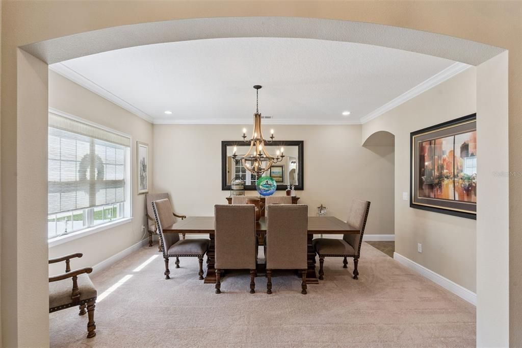 For Sale: $989,000 (6 beds, 5 baths, 4341 Square Feet)