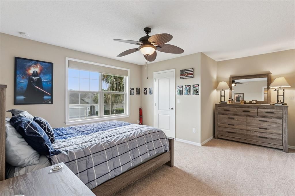 For Sale: $989,000 (6 beds, 5 baths, 4341 Square Feet)