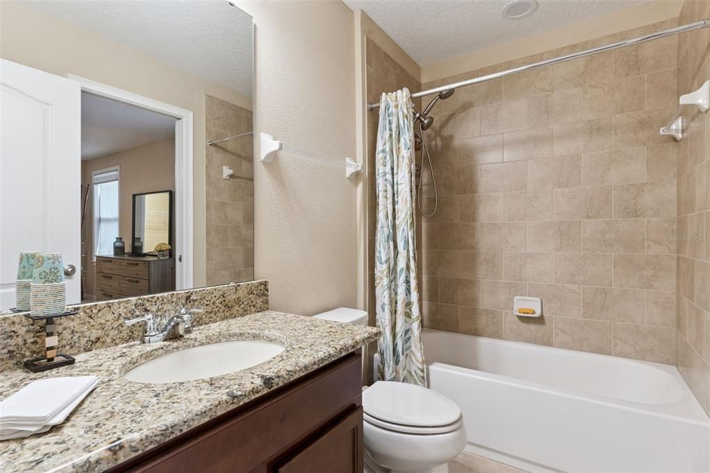 For Sale: $989,000 (6 beds, 5 baths, 4341 Square Feet)