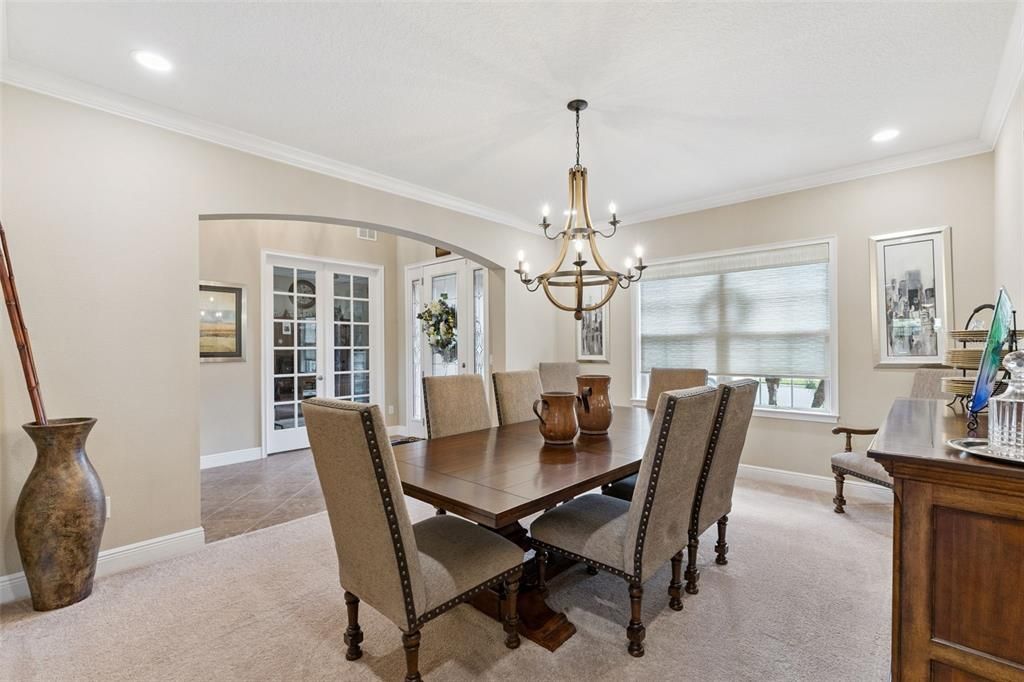 For Sale: $989,000 (6 beds, 5 baths, 4341 Square Feet)