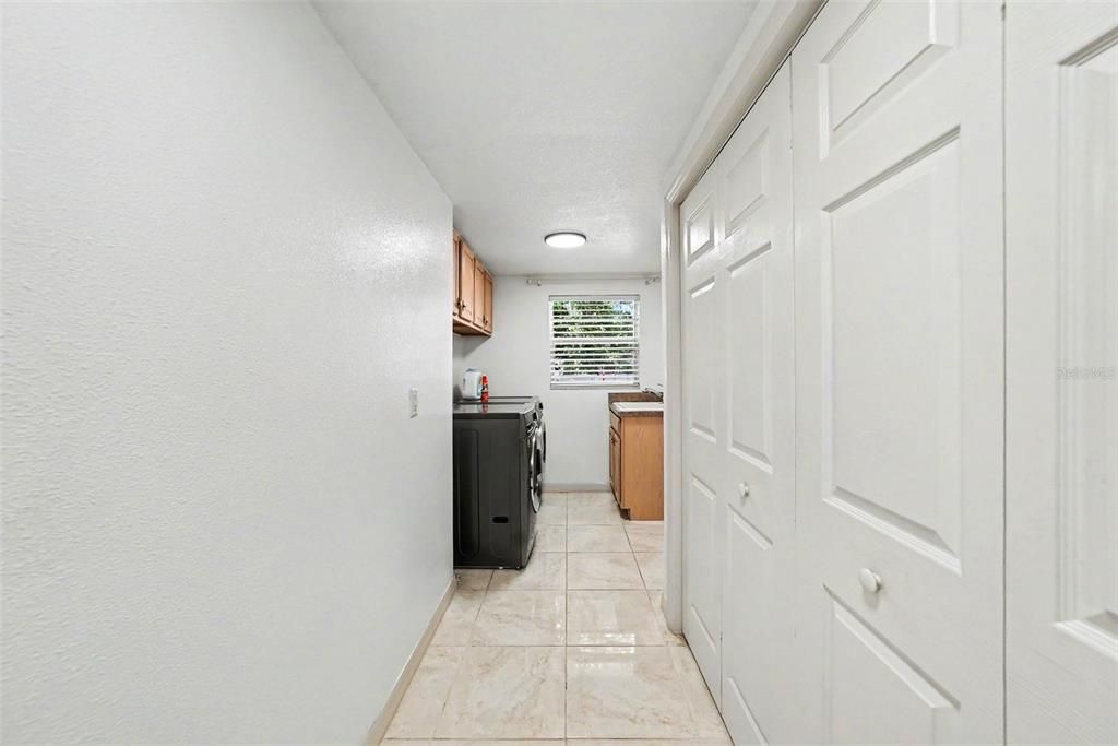 Activo con contrato: $735,000 (5 camas, 4 baños, 3769 Pies cuadrados)