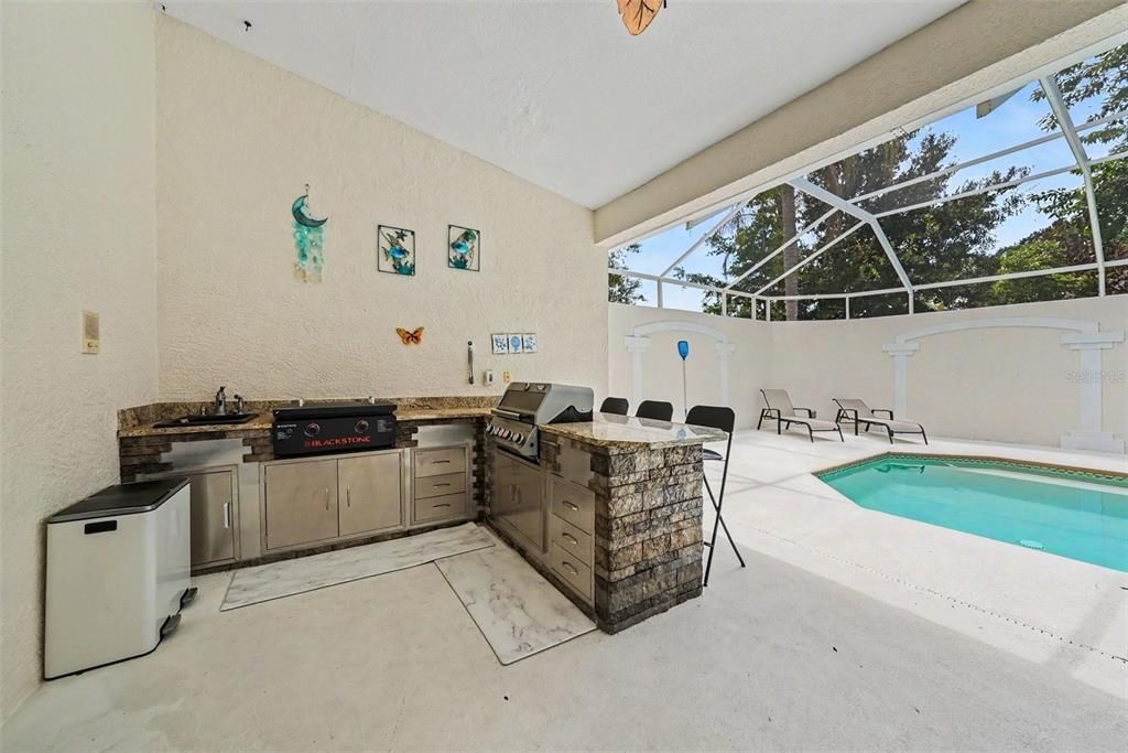 Activo con contrato: $735,000 (5 camas, 4 baños, 3769 Pies cuadrados)