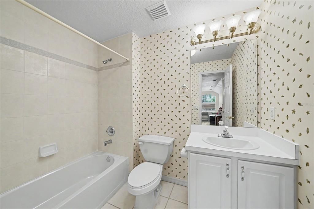 Activo con contrato: $735,000 (5 camas, 4 baños, 3769 Pies cuadrados)