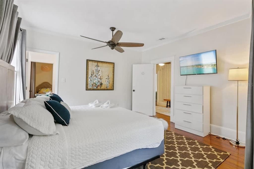 For Sale: $1,450,000 (5 beds, 0 baths, 3086 Square Feet)