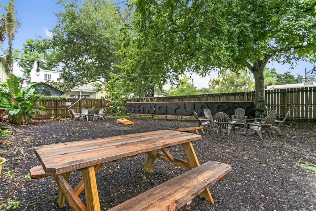 For Sale: $1,450,000 (5 beds, 0 baths, 3086 Square Feet)