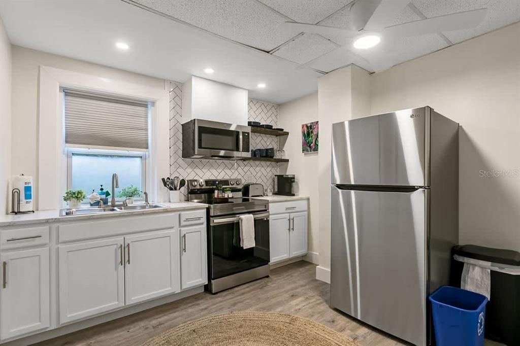 For Sale: $1,450,000 (5 beds, 0 baths, 3086 Square Feet)