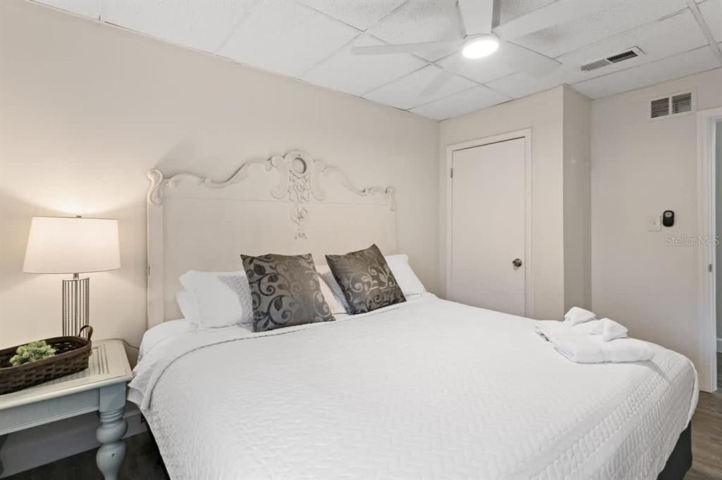 For Sale: $1,450,000 (5 beds, 0 baths, 3086 Square Feet)