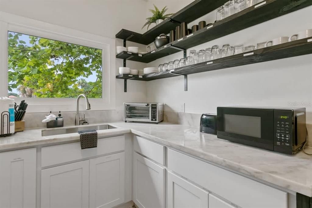 For Sale: $1,450,000 (5 beds, 0 baths, 3086 Square Feet)