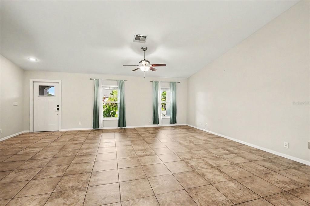 For Sale: $399,000 (3 beds, 2 baths, 1777 Square Feet)