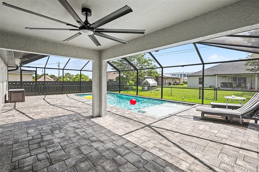 For Sale: $399,000 (3 beds, 2 baths, 1777 Square Feet)