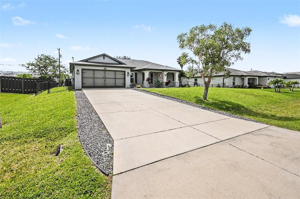 For Sale: $399,000 (3 beds, 2 baths, 1777 Square Feet)