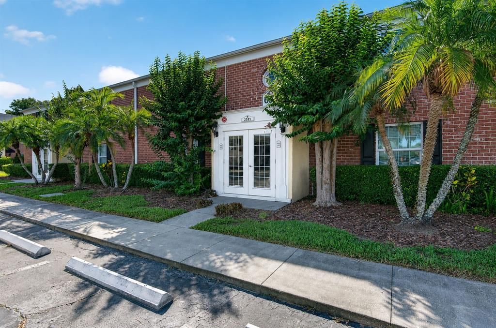 For Sale: $124,900 (1 beds, 1 baths, 644 Square Feet)