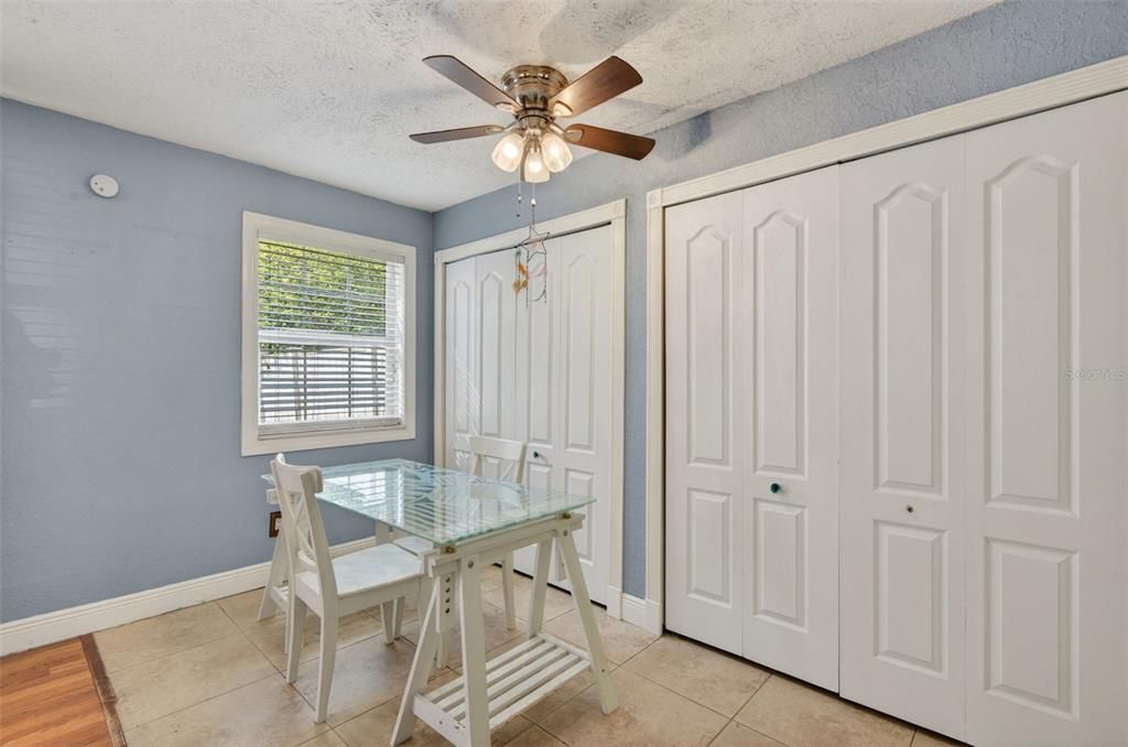 For Sale: $124,900 (1 beds, 1 baths, 644 Square Feet)