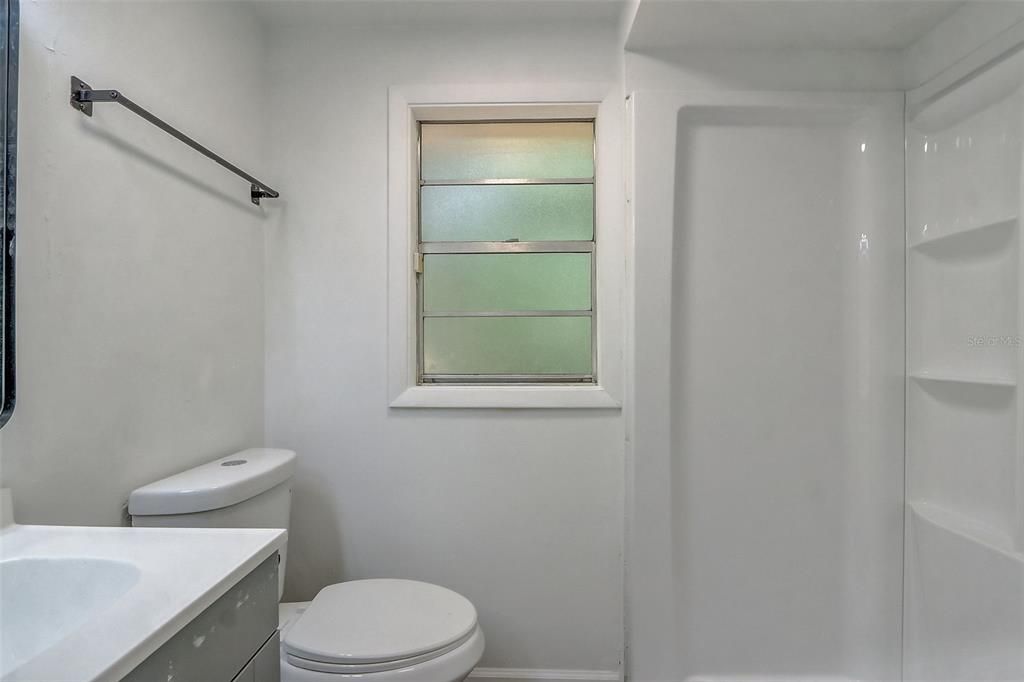 En Venta: $455,000 (4 camas, 3 baños, 1950 Pies cuadrados)