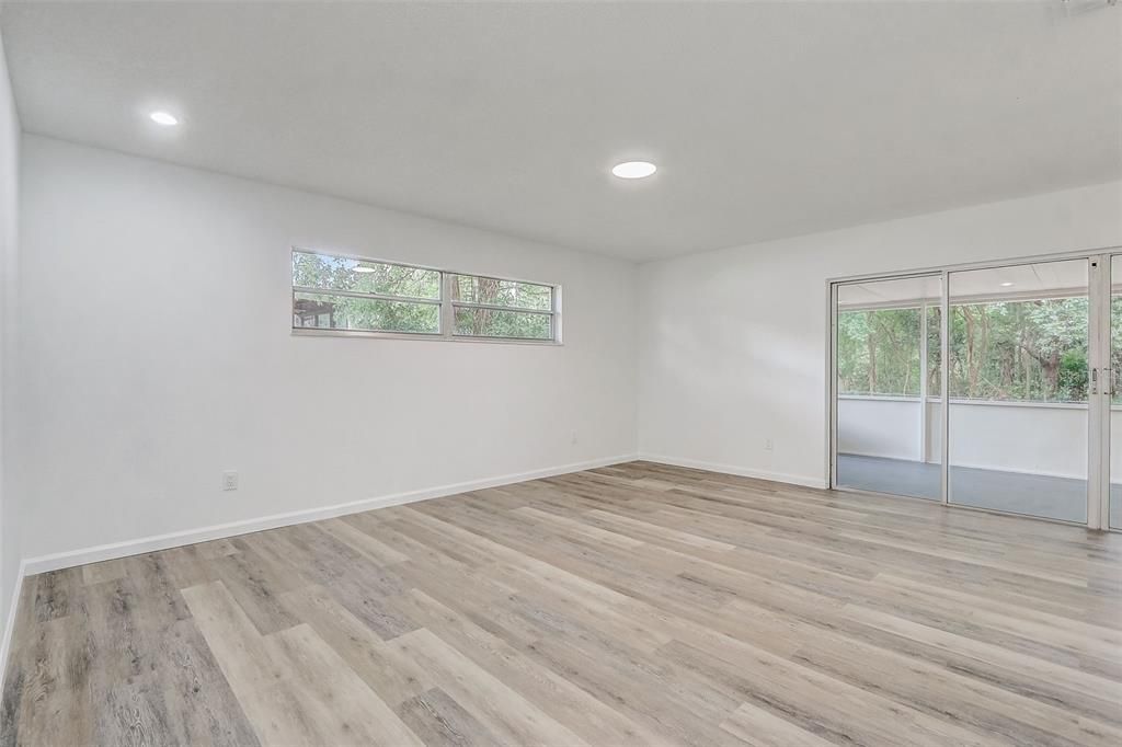En Venta: $455,000 (4 camas, 3 baños, 1950 Pies cuadrados)