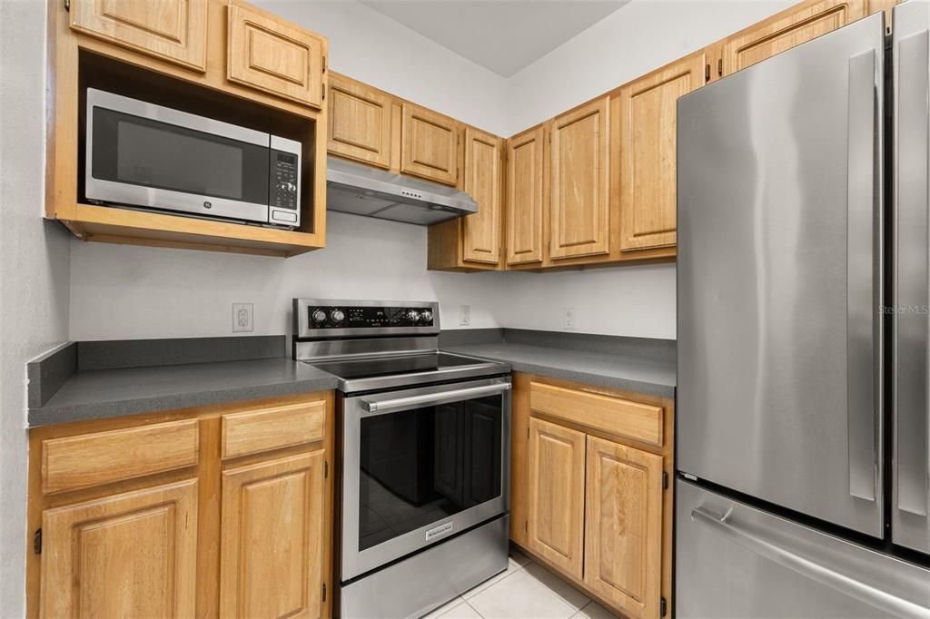For Sale: $175,000 (2 beds, 2 baths, 1233 Square Feet)