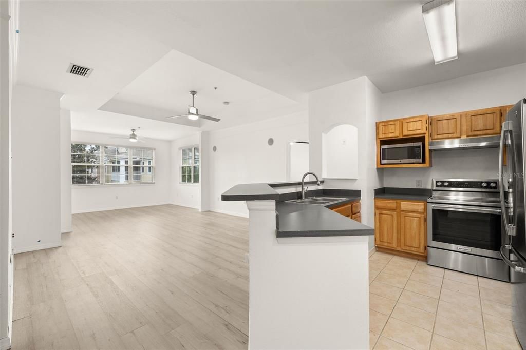 For Sale: $175,000 (2 beds, 2 baths, 1233 Square Feet)