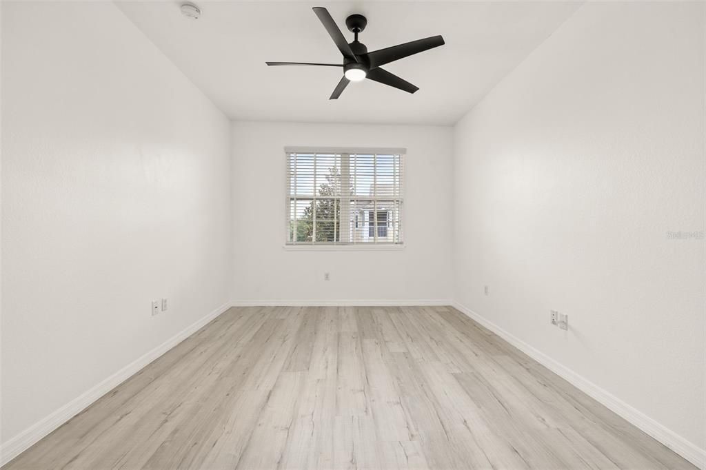 For Sale: $175,000 (2 beds, 2 baths, 1233 Square Feet)