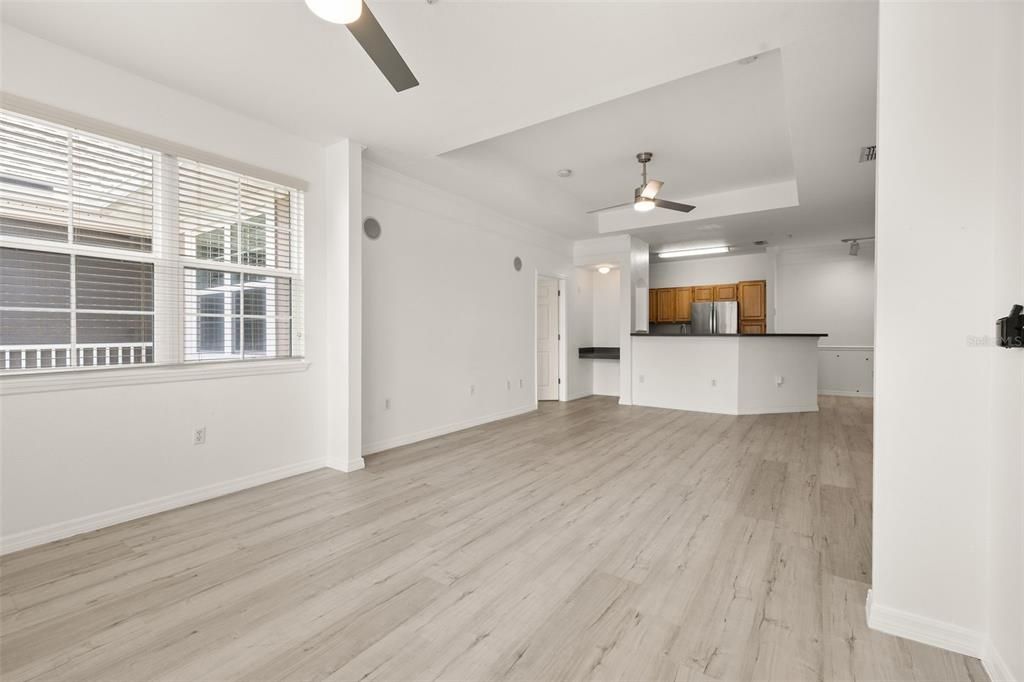 For Sale: $175,000 (2 beds, 2 baths, 1233 Square Feet)