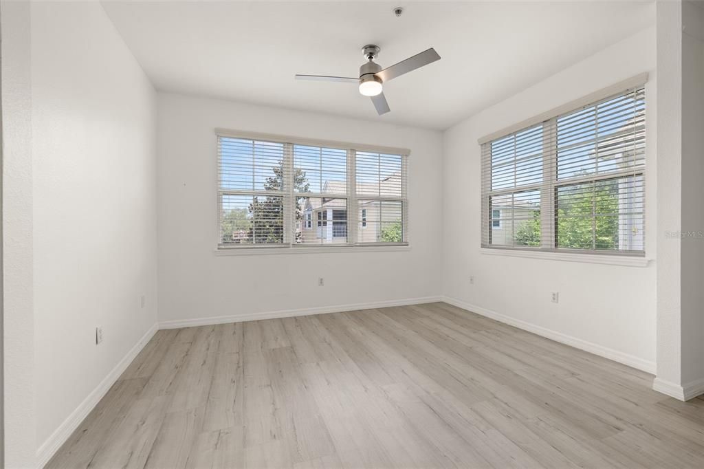 For Sale: $175,000 (2 beds, 2 baths, 1233 Square Feet)