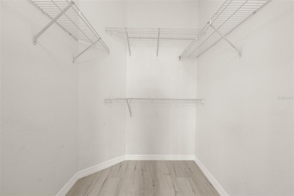 For Sale: $175,000 (2 beds, 2 baths, 1233 Square Feet)