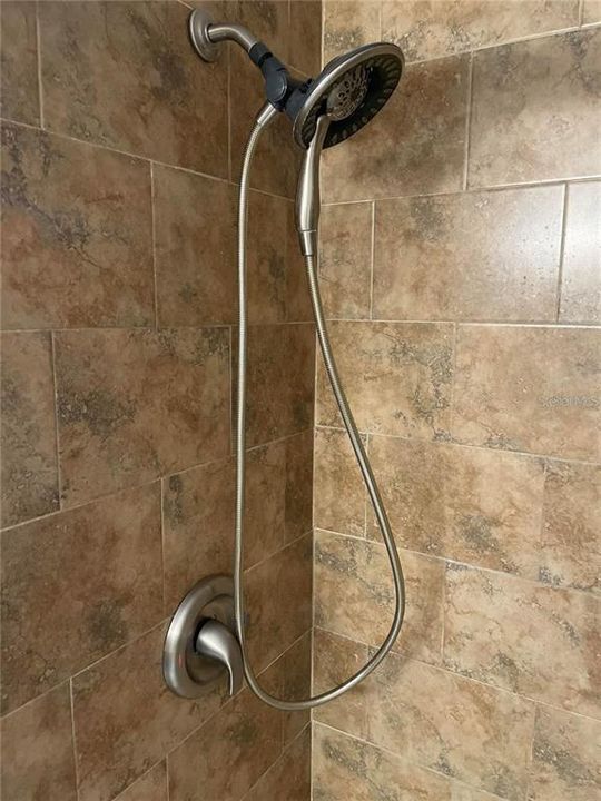 For Sale: $189,910 (1 beds, 1 baths, 675 Square Feet)