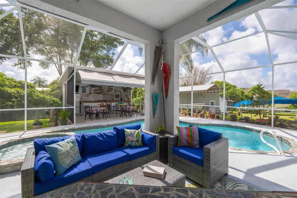 For Sale: $949,000 (4 beds, 2 baths, 2632 Square Feet)