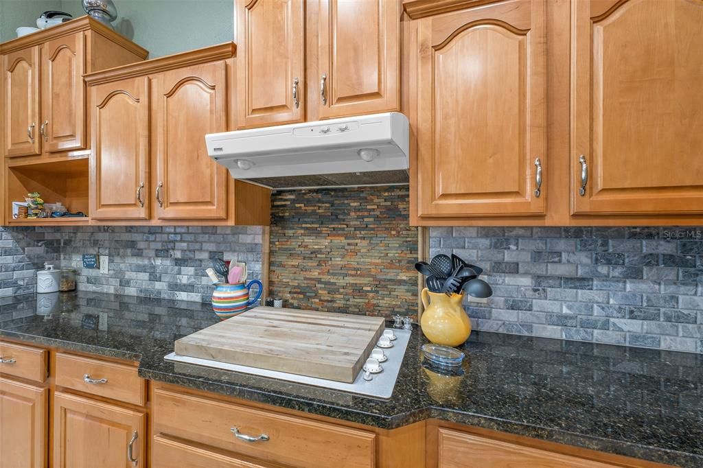 For Sale: $949,000 (4 beds, 2 baths, 2632 Square Feet)