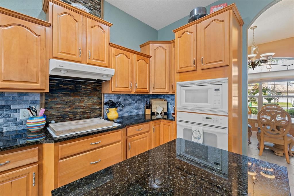 For Sale: $949,000 (4 beds, 2 baths, 2632 Square Feet)