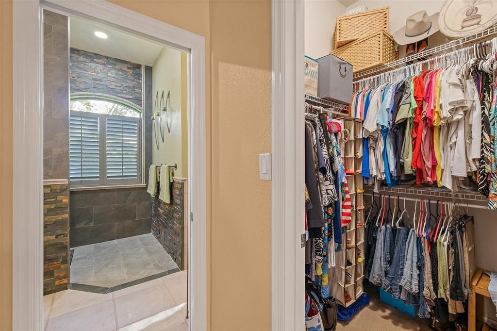 For Sale: $949,000 (4 beds, 2 baths, 2632 Square Feet)