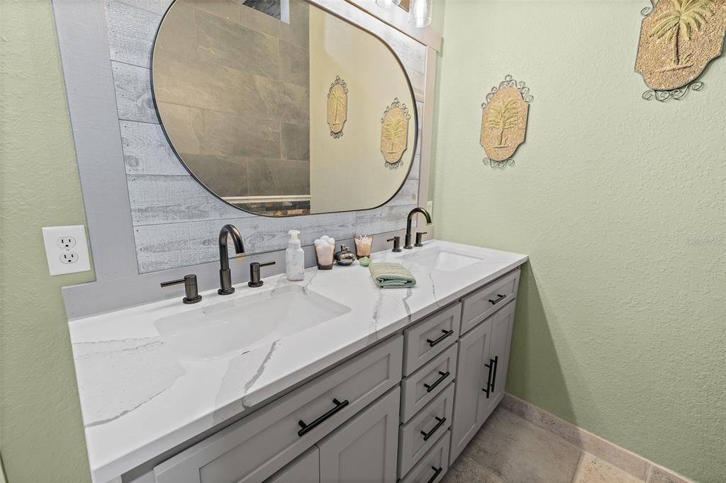 For Sale: $949,000 (4 beds, 2 baths, 2632 Square Feet)