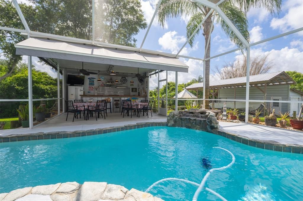 For Sale: $949,000 (4 beds, 2 baths, 2632 Square Feet)