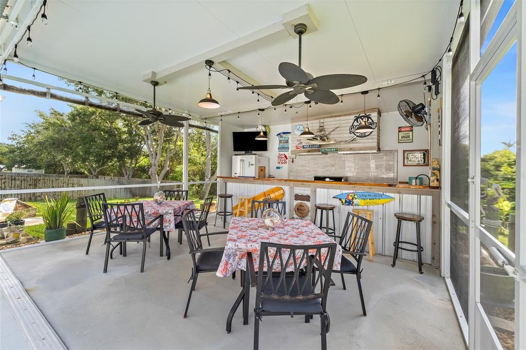 For Sale: $949,000 (4 beds, 2 baths, 2632 Square Feet)