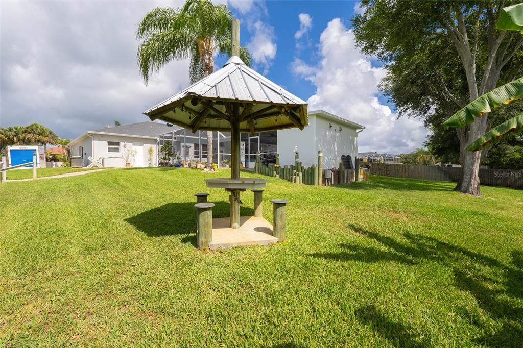 For Sale: $949,000 (4 beds, 2 baths, 2632 Square Feet)
