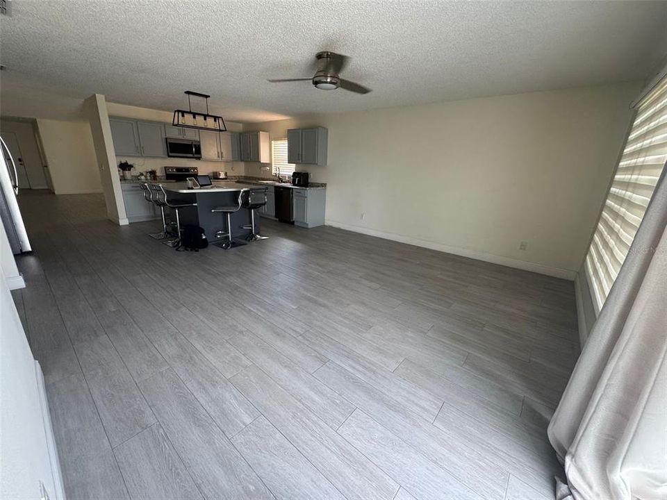 En Renta: $2,750 (4 camas, 2 baños, 1929 Pies cuadrados)