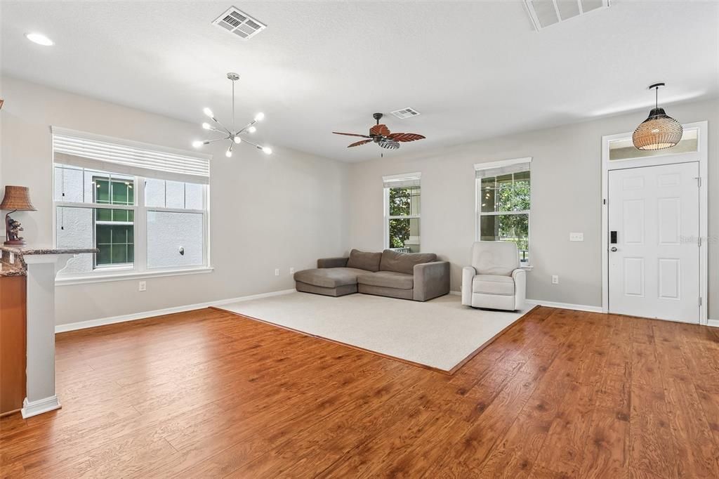 En Venta: $495,000 (3 camas, 2 baños, 1829 Pies cuadrados)